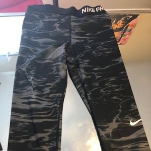 Nike Pro Capri Pants